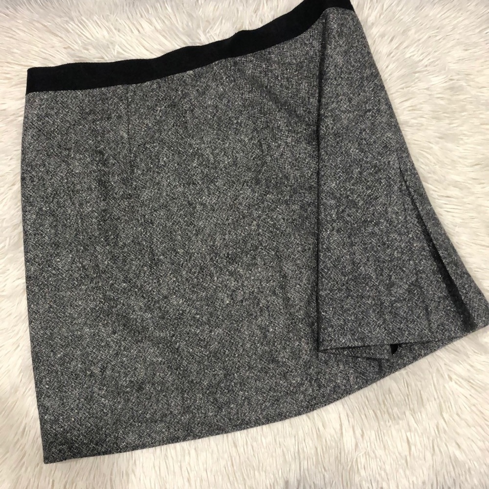 Guess 🖤✨tweed mini skirt with side pleat - Picture 1 of 8